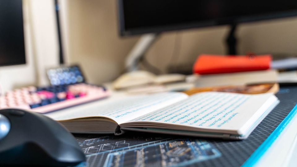 Morning Pages | 6 December 2023